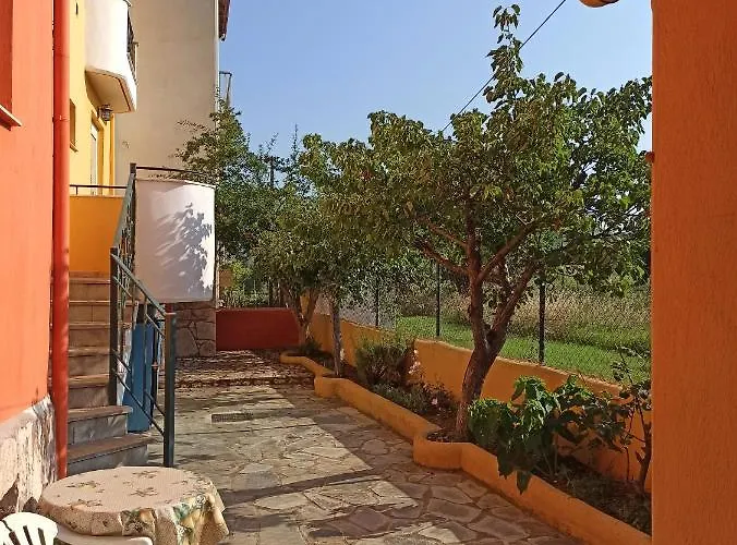 Semesterbostad Theodoras House Nea Michaniona