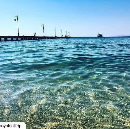 Theodoras House * ניאה מיכאניונה