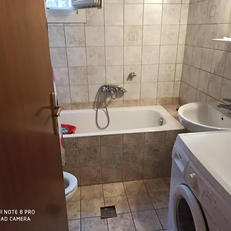 Theodoras House בית נופש *