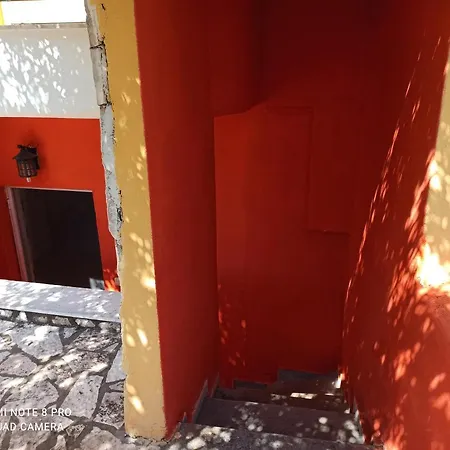 בית נופש Theodoras House *