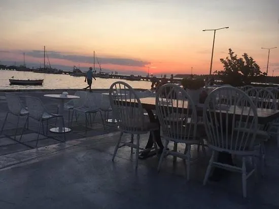 度假居 Theodoras House *