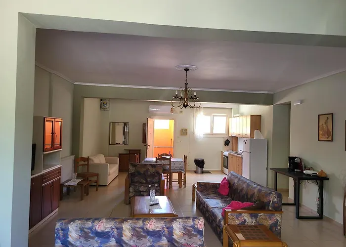 度假居 Theodoras House *